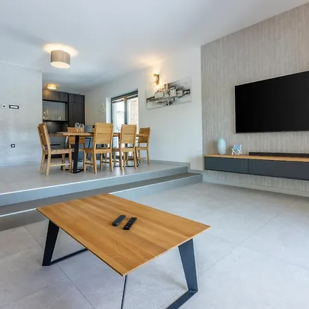 Palma With Heated Private Pool בית נופש Podhum