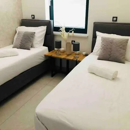 Palma With Heated Private Pool Casa vacanze *