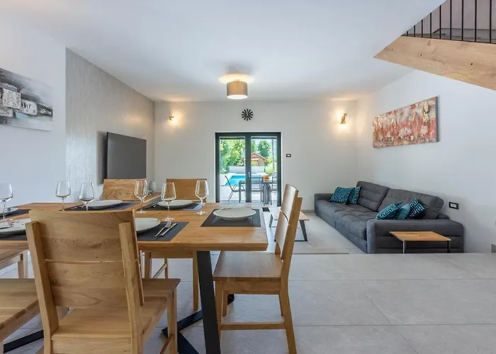 Palma With Heated Private Pool