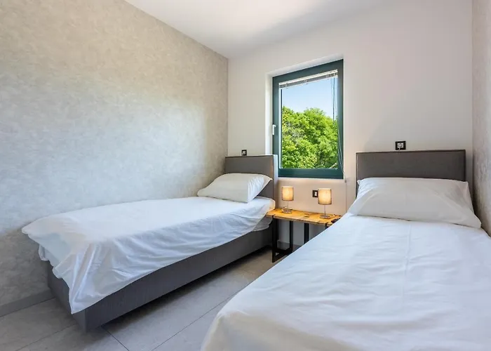 Dom wakacyjny Palma With Heated Private Pool
